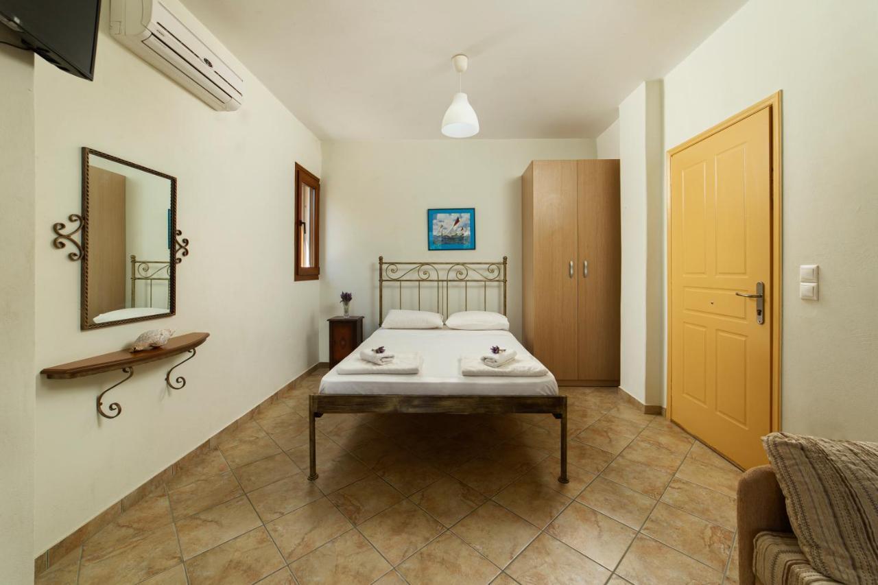 Spertos Apartments Ormos  Luaran gambar
